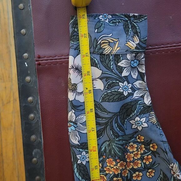 LOFT Petit Floral Blouse - Picture 9 of 12